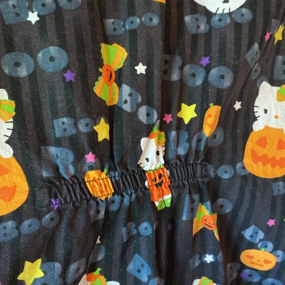Hello Kitty by Sanrio scrub top, Halloween scrub top, women’s size medium - Picture 7 of 10